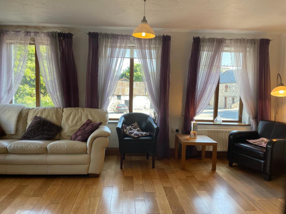 O'Domhnaill'S Guesthouse - Lig Do Scith Carraroe Bagian luar foto